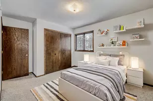 70 W Sandra Lee Dr, Saint Paul, MN 55119 - Photo 18