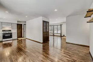 70 W Sandra Lee Dr, Saint Paul, MN 55119 - Photo 10