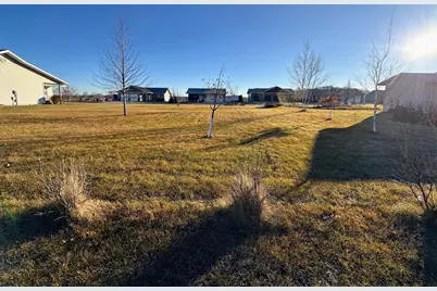 1019 7th Avenue NE, Perham, MN 56573 - Photo 6