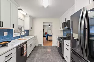 221 9th St S, South Saint Paul, MN 55075 - Photo 12