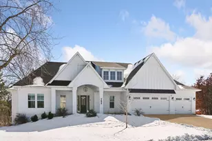 752 Summerbrooke Cir, Eagan, MN 55123 - Photo 1