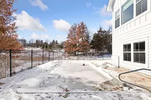 752 Summerbrooke Cir, Eagan, MN 55123 - Photo 64