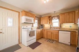 255 W Vine St, Mondovi, WI 54755 - Photo 8