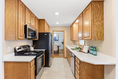 10833 Toledo Avenue S, Bloomington, MN 55437 - Photo 8