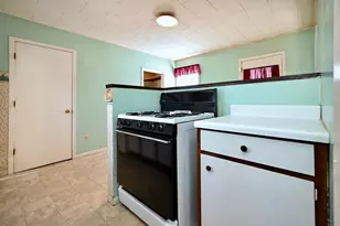 476 W Sanborn St, Winona, MN 55987 - Photo 6