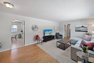 3611 Hampshire Ave N, Crystal, MN 55427 - Photo 8