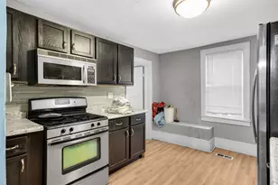 1025 McLean Ave, Saint Paul, MN 55106 - Photo 6