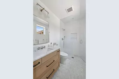 2505 E Lake Of The Isles Parkway, Minneapolis, MN 55405 - Photo 48