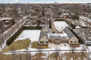 2505 E Lake Of The Isles Pkwy, Minneapolis, MN 55405 - Photo 16