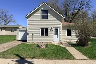 114 S Thompson Ave, Rushmore, MN 56168 - Photo 2