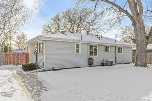 7700 W 13 1/2 St, Saint Louis Park, MN 55426 - Photo 26