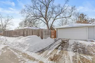 7700 W 13 1/2 St, Saint Louis Park, MN 55426 - Photo 30