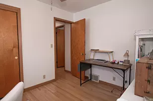 626 E Belleview St, Winona, MN 55987 - Photo 18