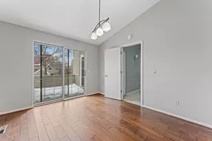 2040 Shenandoah Ct, Plymouth, MN 55447 - Photo 12