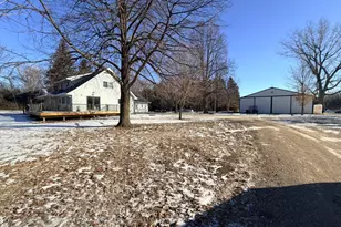 28308 Oliver Ave, Worthington, MN 56187 - Photo 16