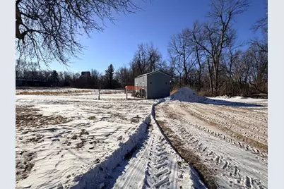 28308 Oliver Avenue, Worthington, MN 56187 - Photo 14