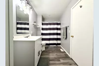 28308 Oliver Avenue, Worthington, MN 56187 - Photo 32