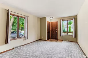 2291 Rockwood Ave, Saint Paul, MN 55116 - Photo 4