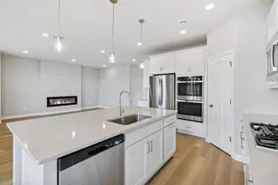 1813 Arrowhead St, Shakopee, MN 55379 - Photo 4