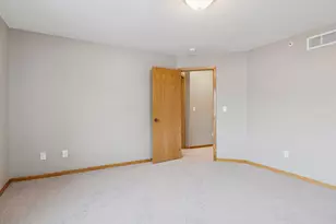 8853 Branson Dr, Inver Grove Heights, MN 55076 - Photo 12