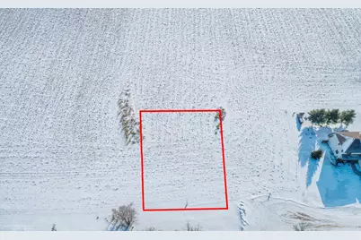 124 Kaukis Drive, Le Sueur, MN 56058 - Photo 1