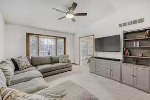 1340 Broadview Ave, Chaska, MN 55318 - Photo 4