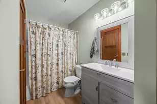 10213 Cavell Cir, Bloomington, MN 55438 - Photo 18