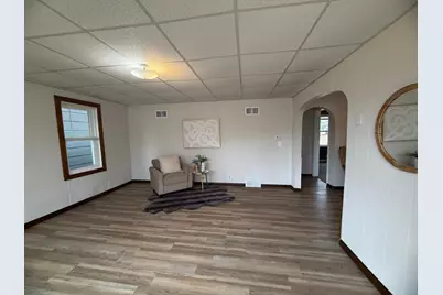 713 Pershing Boulevard, Worthington, MN 56187 - Photo 2