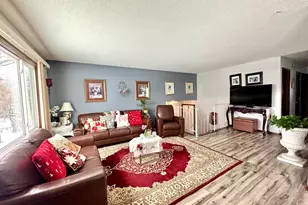 2466 Skillman Ave E, North Saint Paul, MN 55109 - Photo 2