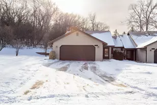1757 Cobblestone Ct, Red Wing, MN 55066 - Photo 2