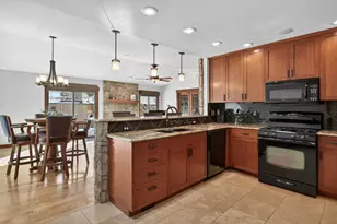 7067 Robinwood Trail, Woodbury, MN 55125 - Photo 12