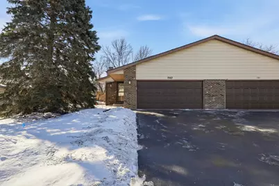 7067 Robinwood Trail, Woodbury, MN 55125 - Photo 4
