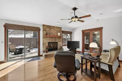 7067 Robinwood Trail, Woodbury, MN 55125 - Photo 6