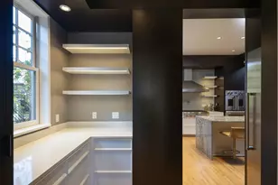 2700 W Lake of the Isles Pkwy, Minneapolis, MN 55416 - Photo 10