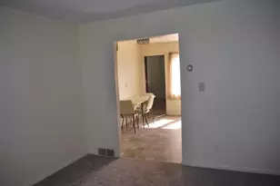 307 S Main St, Sherburn, MN 56171 - Photo 10