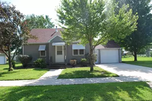 307 S Main St, Sherburn, MN 56171 - Photo 1