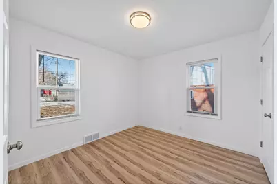 5607 Aldrich Avenue N, Brooklyn Center, MN 55430 - Photo 8