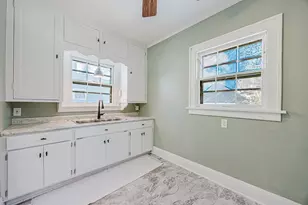 912 11th St S, Moorhead, MN 56560 - Photo 10