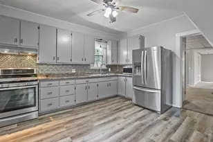 716 1st St NW, Faribault, MN 55021 - Photo 2