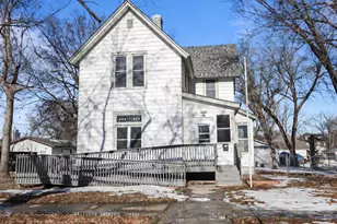 716 1st St NW, Faribault, MN 55021 - Photo 1