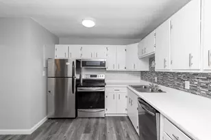 702 Oak St N, Fargo, ND 58102 - Photo 10