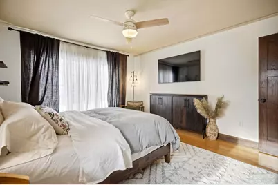 241 Russell Avenue S, Minneapolis, MN 55405 - Photo 32