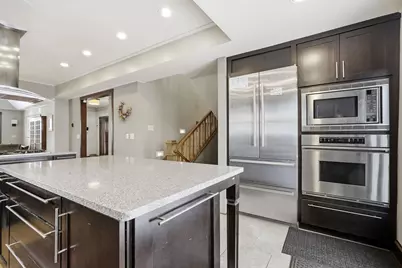 241 Russell Avenue S, Minneapolis, MN 55405 - Photo 14