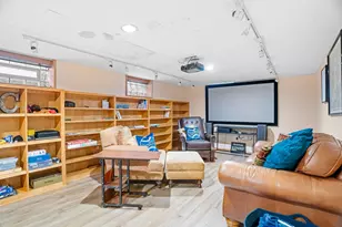 1017 Thomas Ave S, Minneapolis, MN 55405 - Photo 22