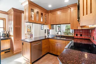 1017 Thomas Ave S, Minneapolis, MN 55405 - Photo 2