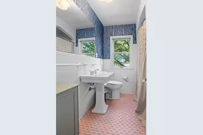 1017 Thomas Avenue S, Minneapolis, MN 55405 - Photo 14