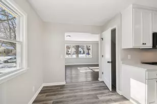 5325 Hiawatha Ln, Minneapolis, MN 55417 - Photo 10