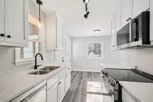 5325 Hiawatha Ln, Minneapolis, MN 55417 - Photo 2