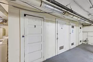 4333 Fremont Ave N, Minneapolis, MN 55412 - Photo 32