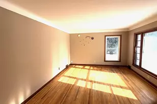 1415 Burke Ave W, Roseville, MN 55113 - Photo 2